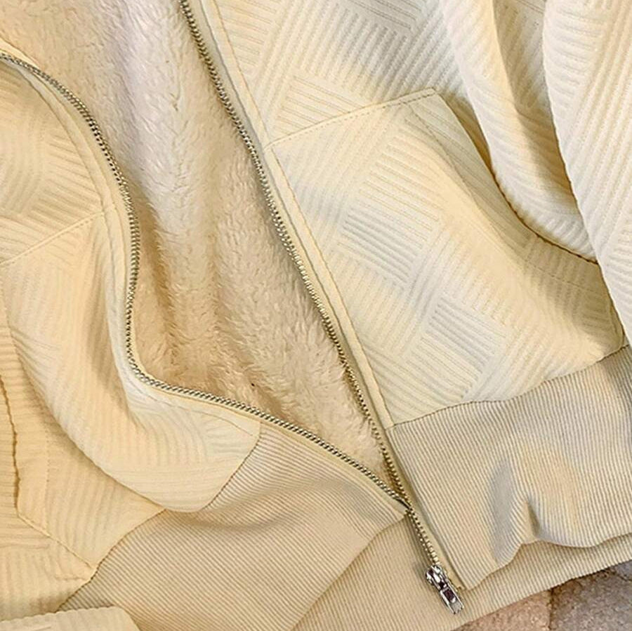 Damer Zip-Hoodie med varmt foder och strukturerad design Mirla-Eva Jonsson
