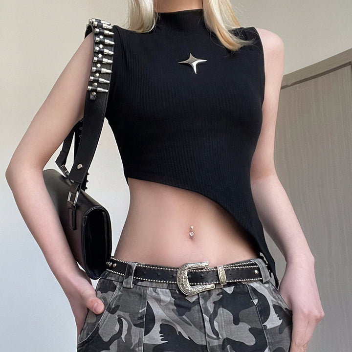 Damer asymmetrisk crop-top med modern design och dekorativa detaljer Mirla-Eva Jonsson