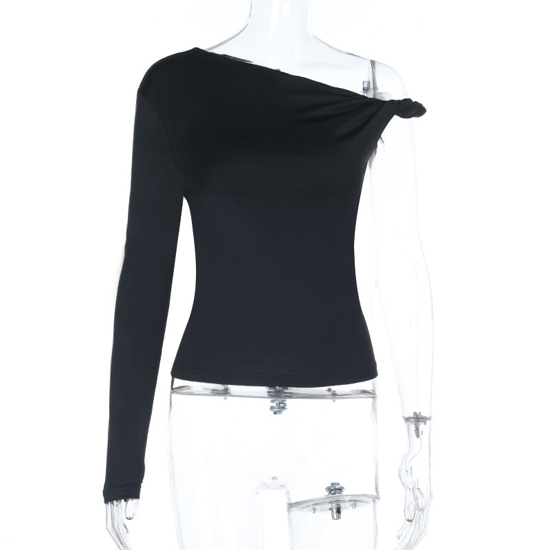 Damer asymmetrisk långärmad topp med off-shoulder design Mirla-Eva Jonsson