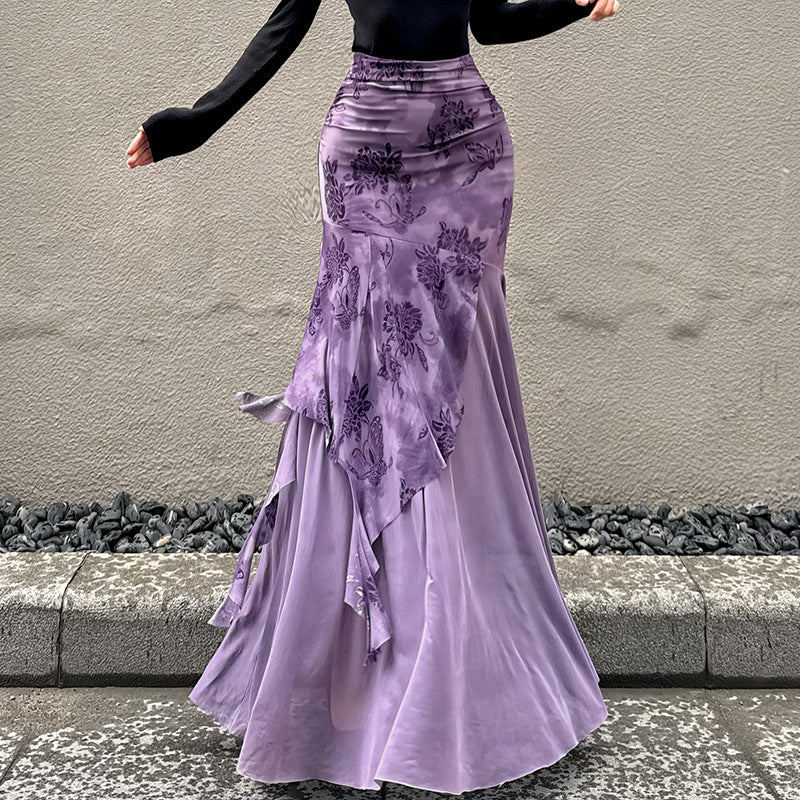 Damer asymmetrisk maxikjol med blomsterdetaljer och transparenta lager Mirla-Eva Jonsson