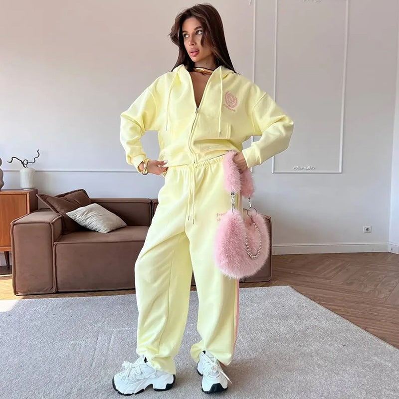 Damer avslappnad Cropped Hoodie med vid Jogger Mirla-Eva Jonsson