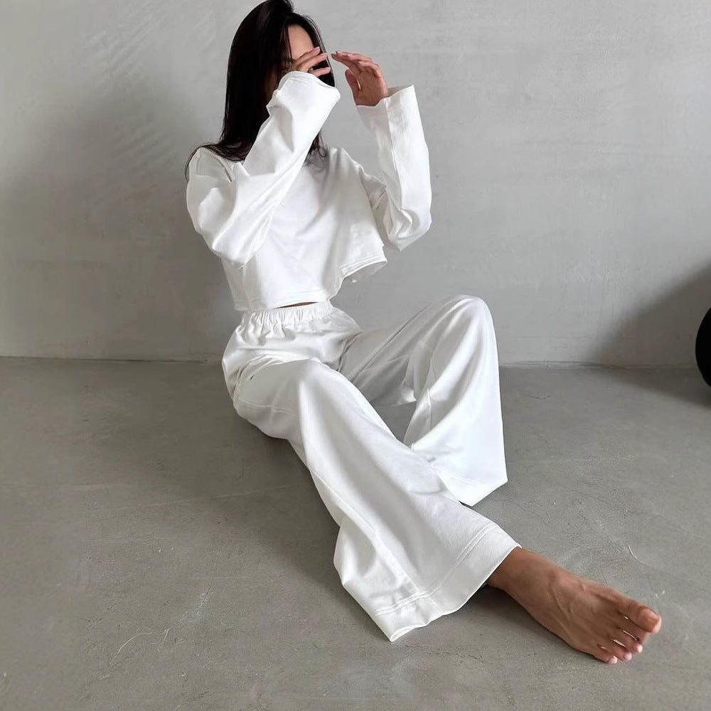 Damer avslappnad Cropped topp och vida fritidsbyxor Mirla-Eva Jonsson
