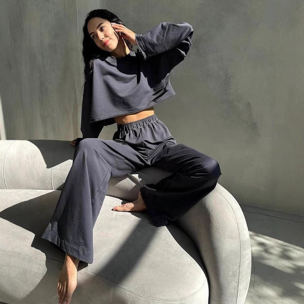 Damer avslappnad Cropped topp och vida fritidsbyxor Mirla-Eva Jonsson