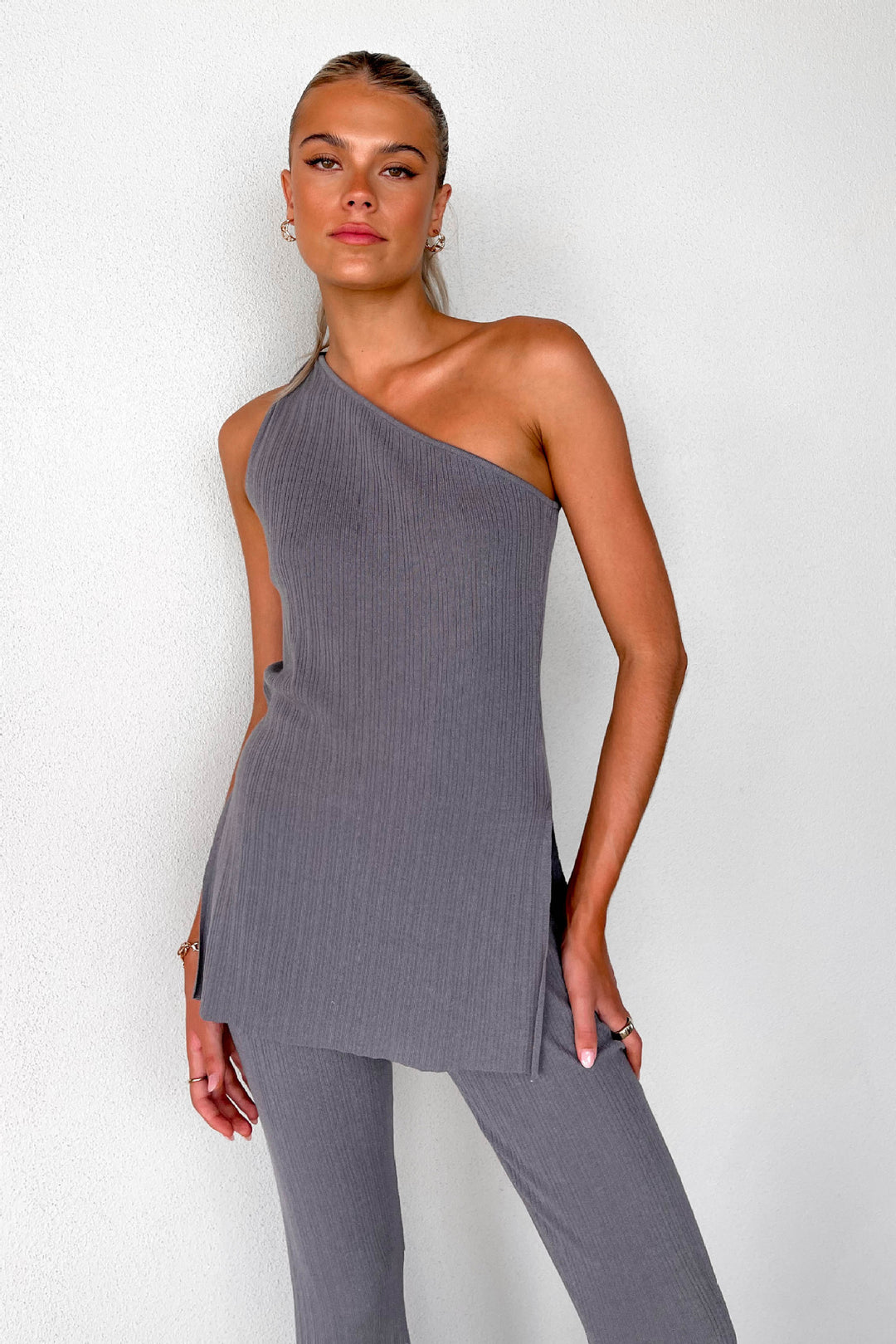 Damer avslappnad asymmetrisk topp med matchande byxor Mirla-Eva Jonsson