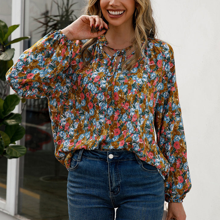 Damer avslappnad blus med blommiga mönster och eleganta volangdetaljer Eva Jonsson-Eva Jonsson