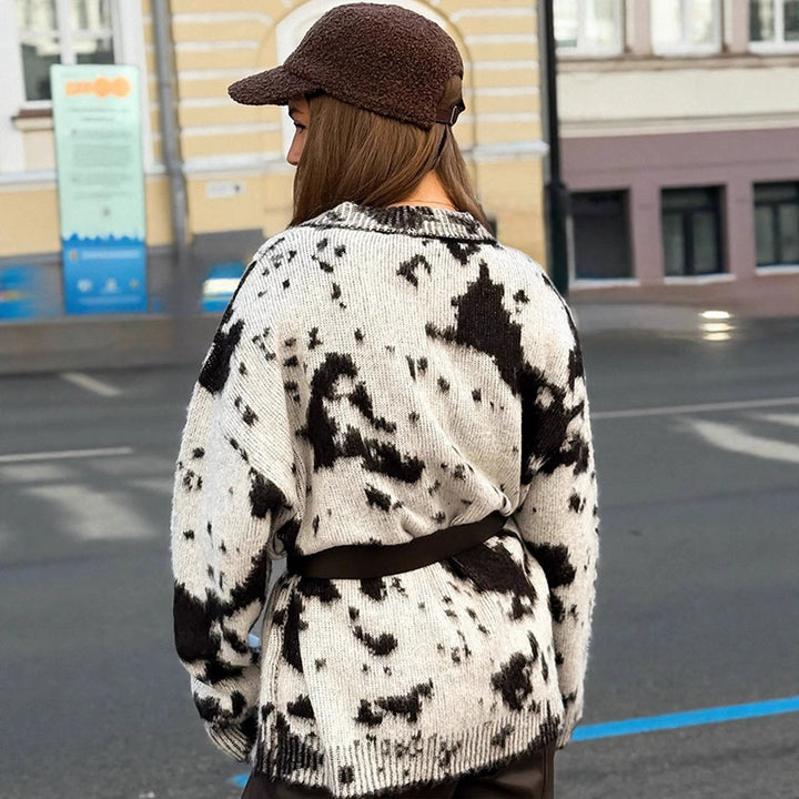 Damer avslappnad cardigan med trendigt prickmönster Mirla-Eva Jonsson