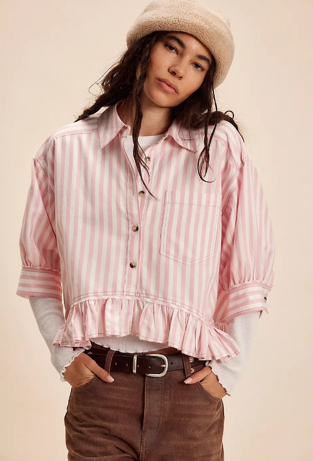 Damer avslappnad cropped blus med volangdetaljer Mirla-Eva Jonsson