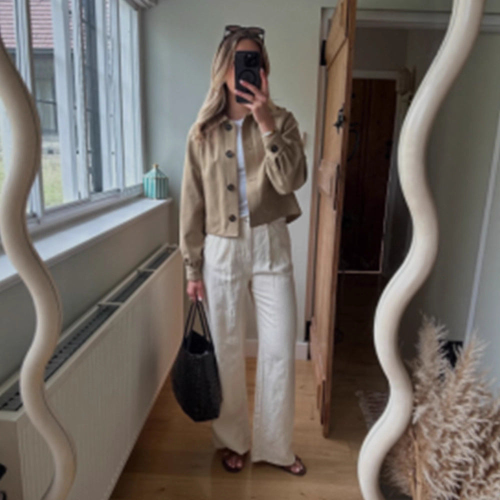 Damer avslappnad cropped jacka med smakfulla knappdetaljer Mirla-Eva Jonsson