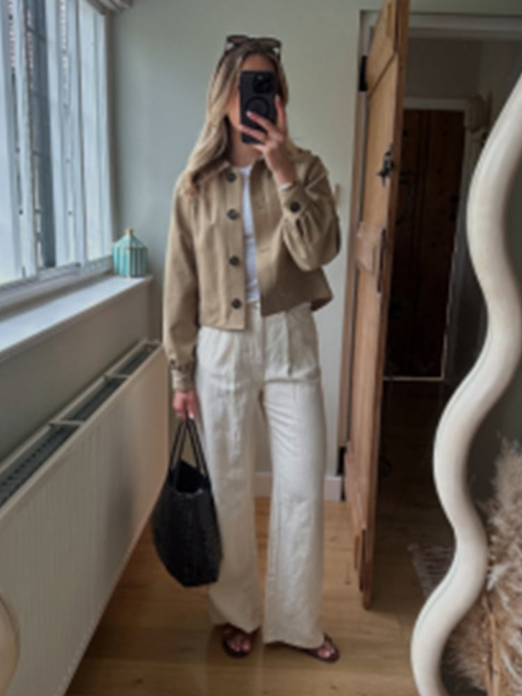 Damer avslappnad cropped jacka med smakfulla knappdetaljer Mirla-Eva Jonsson