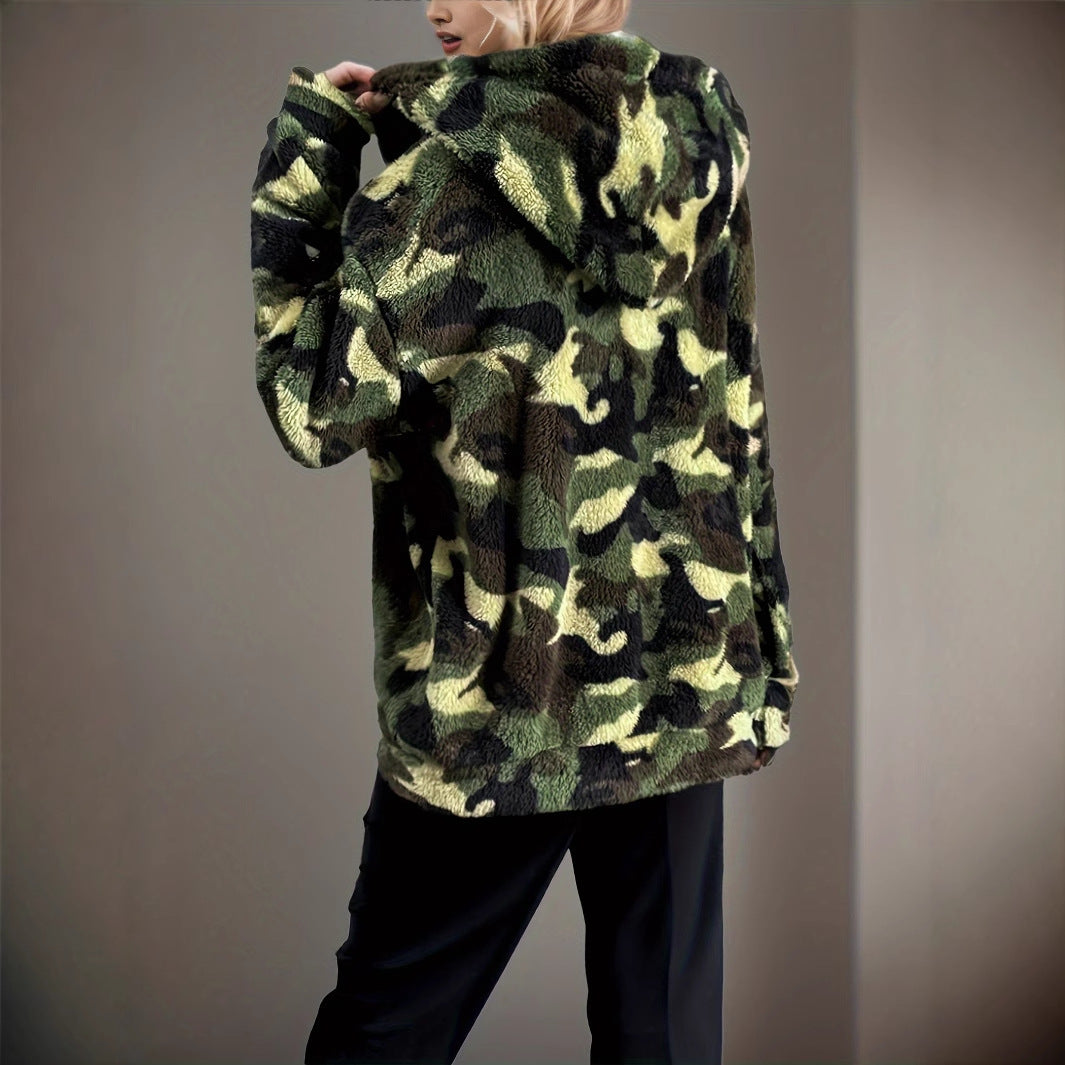 Damer avslappnad fleecejacka i camouflage-design Mirla-Eva Jonsson
