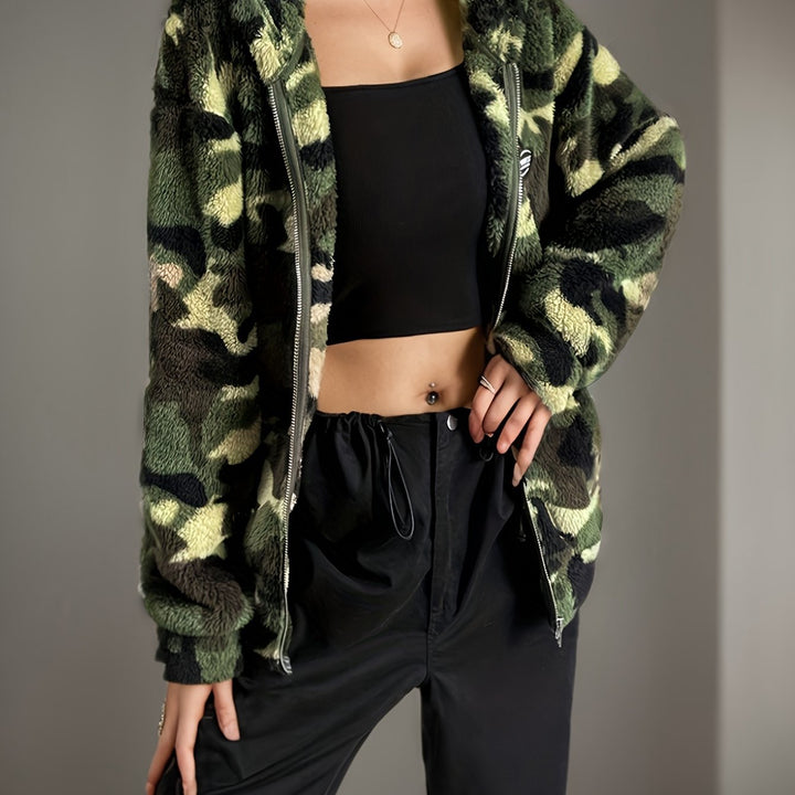 Damer avslappnad fleecejacka i camouflage-design Mirla-Eva Jonsson