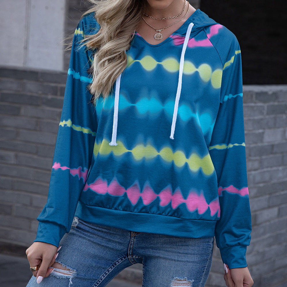 Damer avslappnad hoodie i modern tie-dye-stil med sidopaneler Eva Jonsson-Eva Jonsson