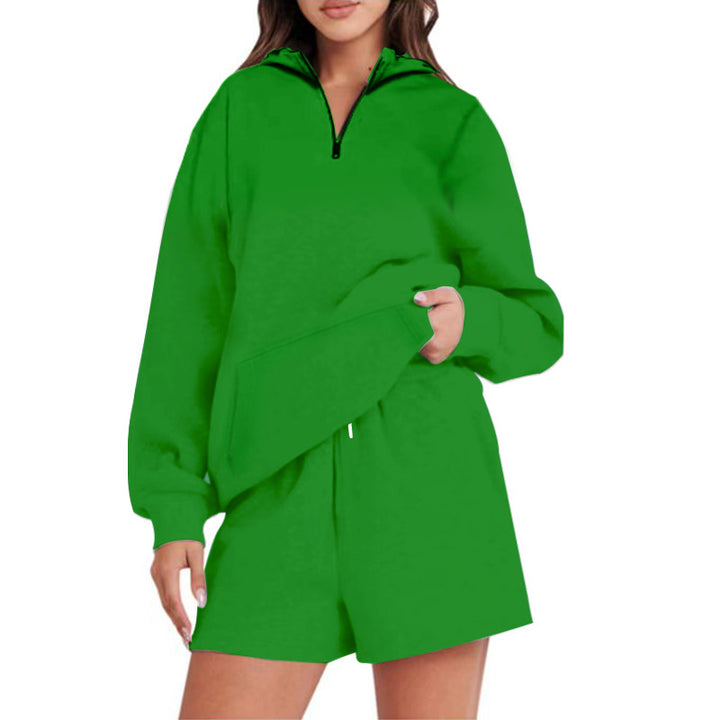 Damer avslappnad hoodie med kort skärning och praktiska fickor Mirla-Eva Jonsson