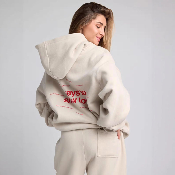 Damer avslappnad hoodie med lös passform och känguruficka Mirla-Eva Jonsson