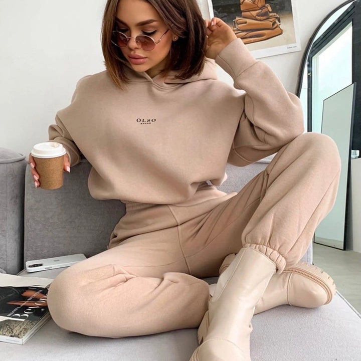 Damer avslappnad hoodie- och joggingbyxlook Eva Jonsson-Eva Jonsson