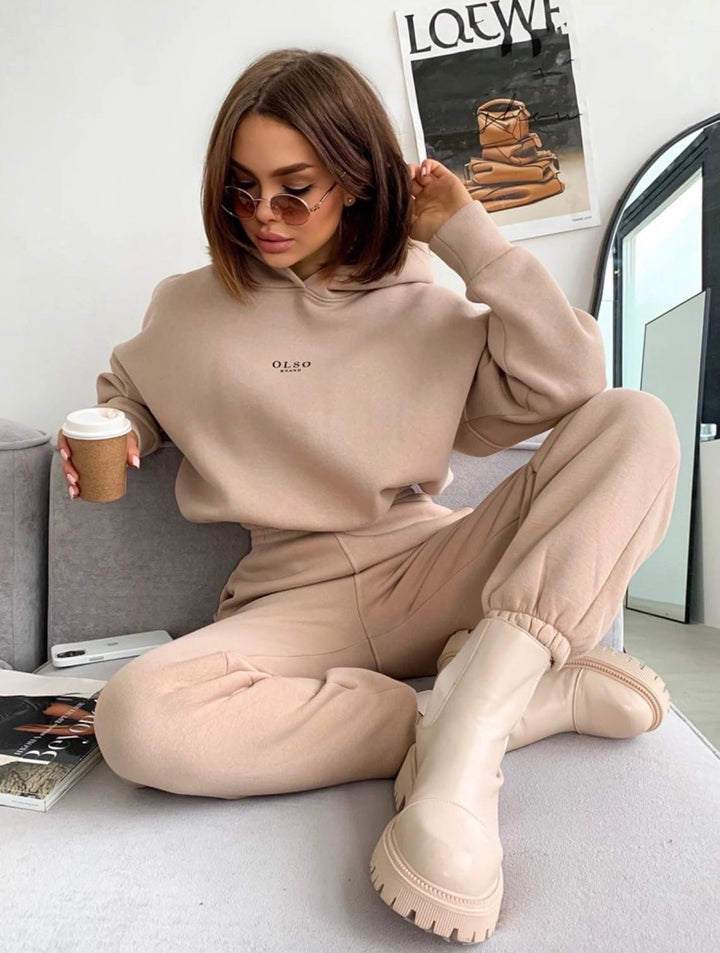 Damer avslappnad hoodie- och joggingbyxlook Eva Jonsson-Eva Jonsson