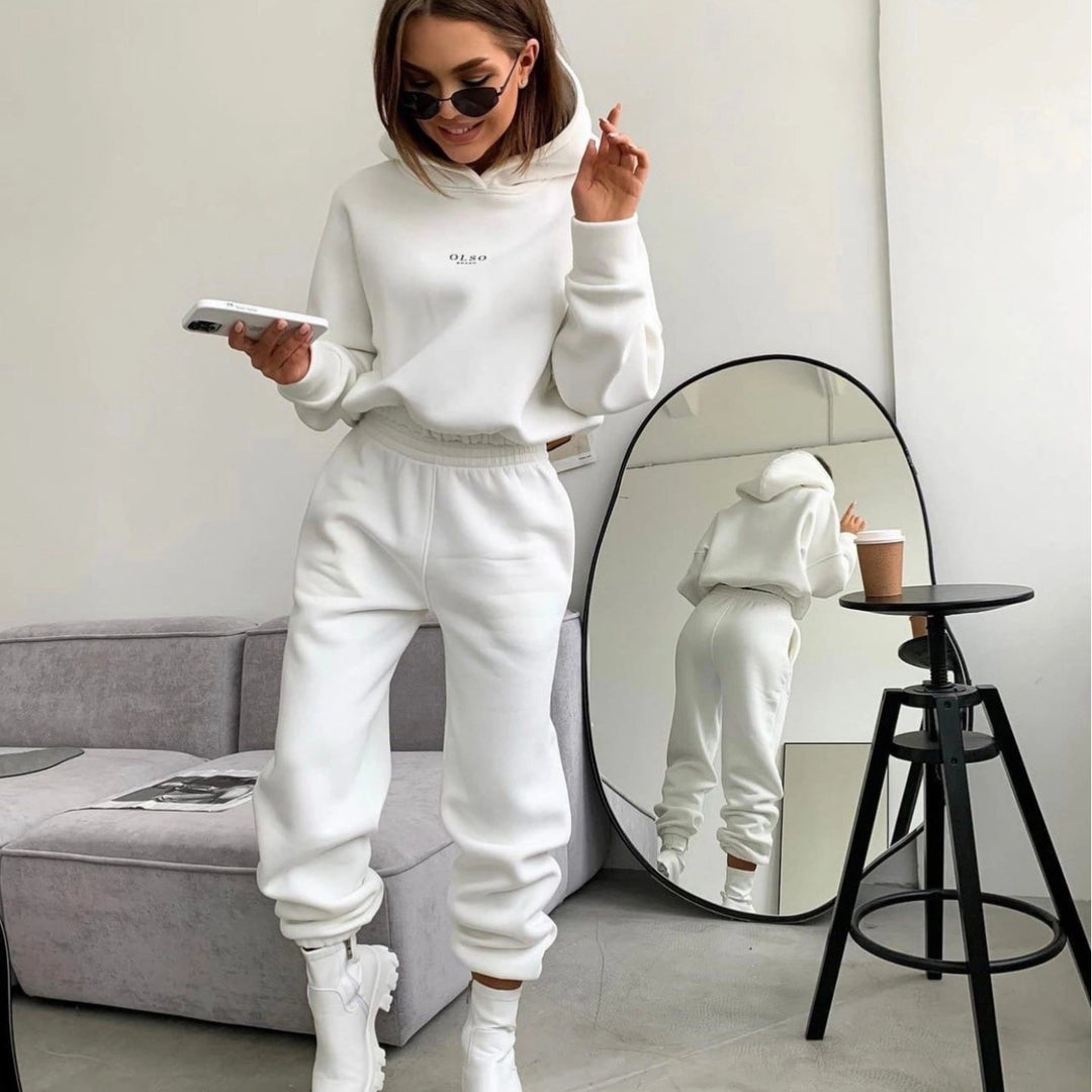 Damer avslappnad hoodie- och joggingbyxlook Eva Jonsson-Eva Jonsson