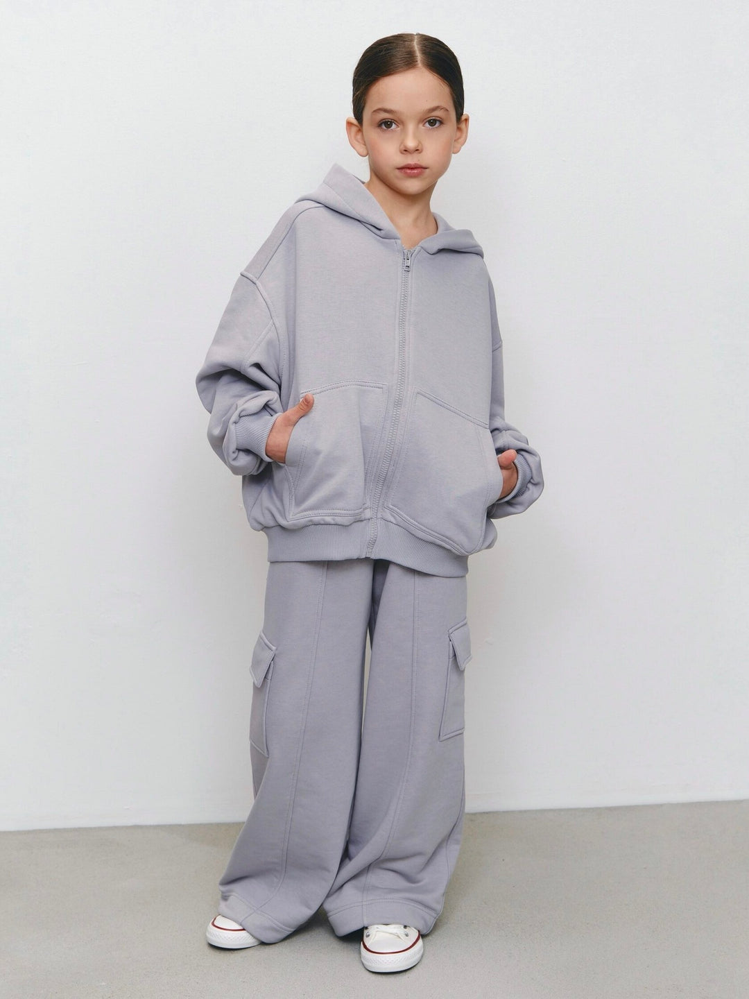 Damer avslappnad hoodie-set med stora fickor Mirla-Eva Jonsson