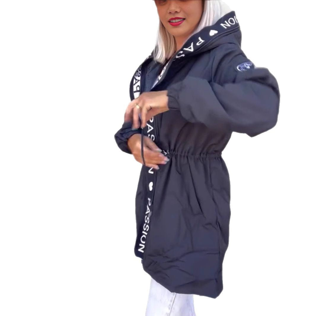 Damer avslappnad hoodiejacka med kontrasterande tryck Mirla-Eva Jonsson