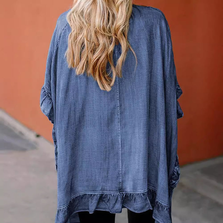 Damer avslappnad jeans-cape med voluminösa volangdetaljer Mirla-Eva Jonsson