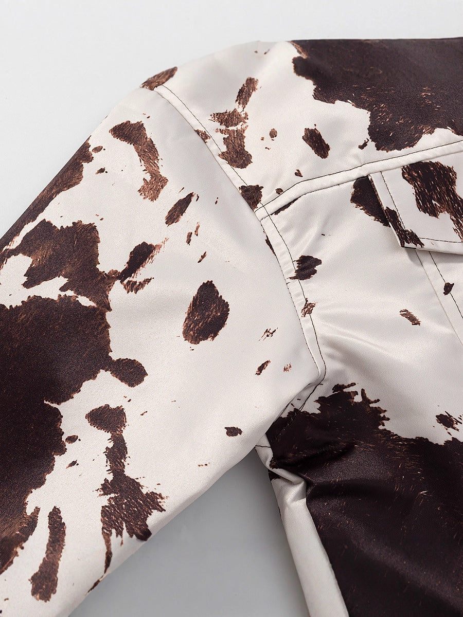 Damer avslappnad jeansjacka i modernt cow-print-design Mirla-Eva Jonsson
