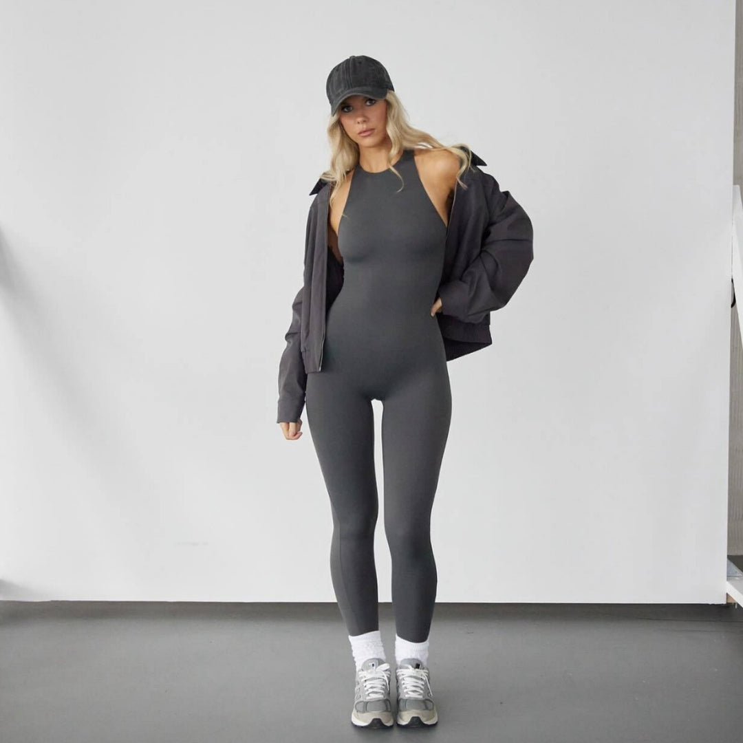 Damer avslappnad jumpsuit med figurnära överdel och vida ben Mirla-Eva Jonsson