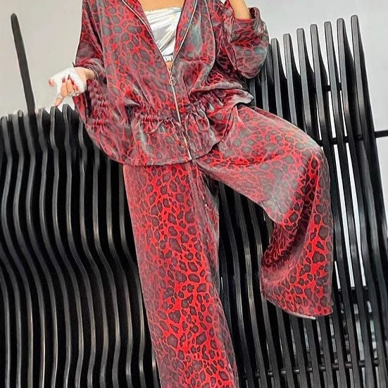 Damer avslappnad jumpsuit med trendigt leopardmönster och vid passform Eva Jonsson-Eva Jonsson