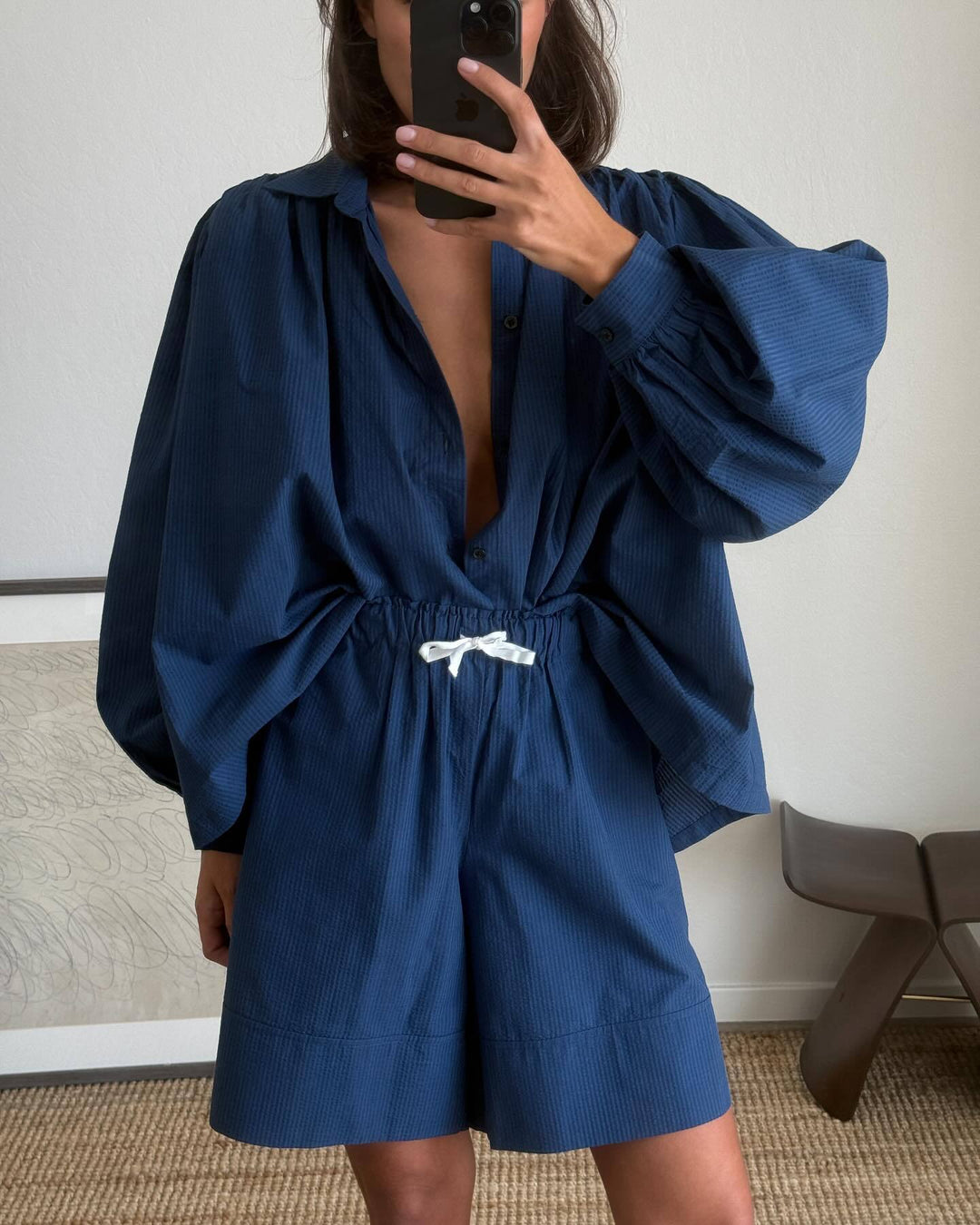 Damer avslappnad kombinationsdräkt med lös blus och shorts Mirla-Eva Jonsson