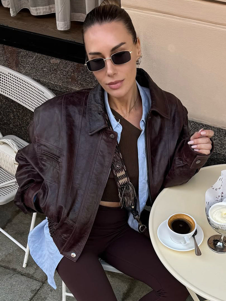 Damer avslappnad konstläderjacka med oversized snitt och praktiska fickor Eva Jonsson-Eva Jonsson