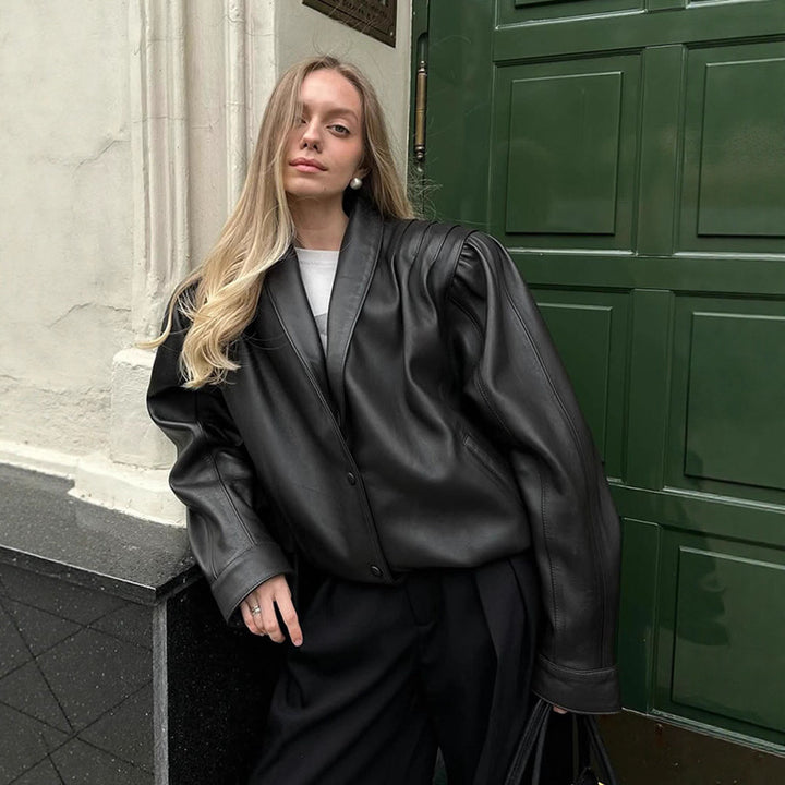 Damer avslappnad konstläderjacka med voluminösa ärmar Mirla-Eva Jonsson