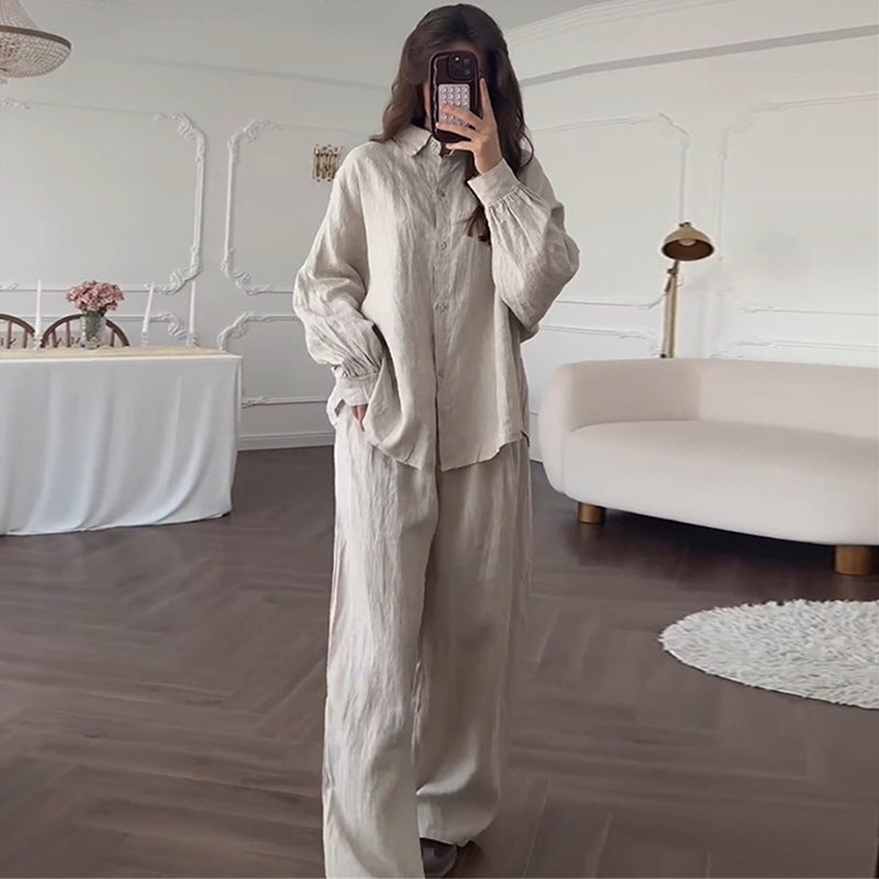 Damer avslappnad linne-loungewear-set med figursydd blus och vida byxor Mirla-Eva Jonsson