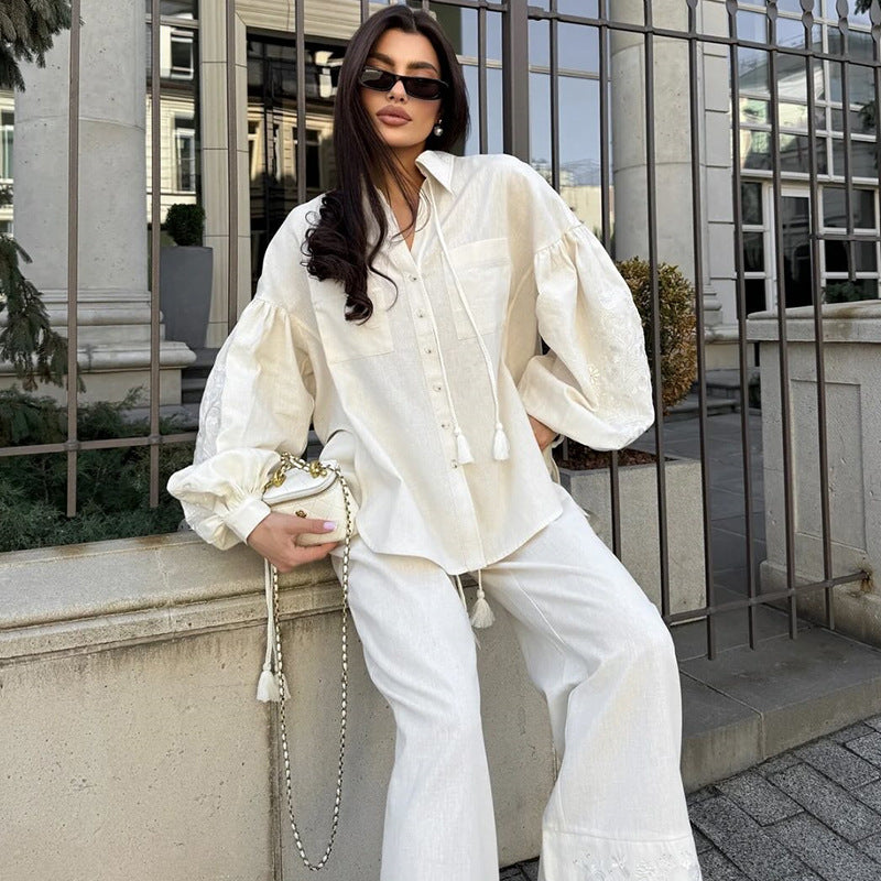 Damer avslappnad loungewear-kombination med blommönster Mirla-Eva Jonsson