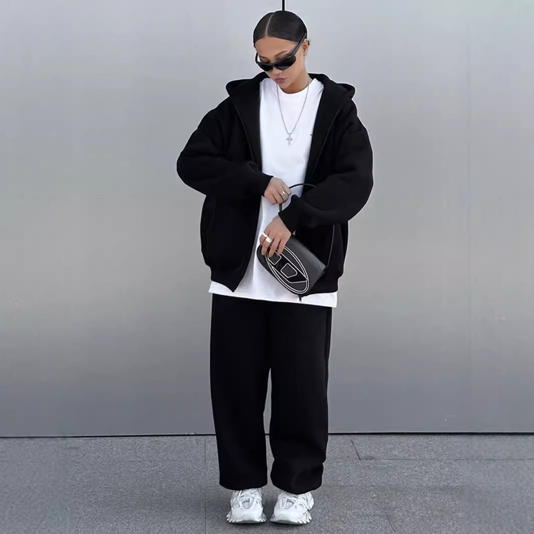Damer avslappnad och bekväm hoodie med löst sittande joggingbyxor Mirla-Eva Jonsson