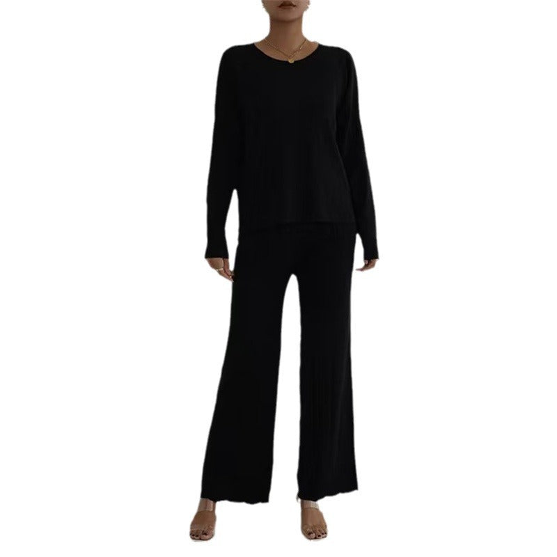 Damer avslappnad och elegant stickad loungewear-set med breda ben och fina ribbstrukturer Mirla-Eva Jonsson