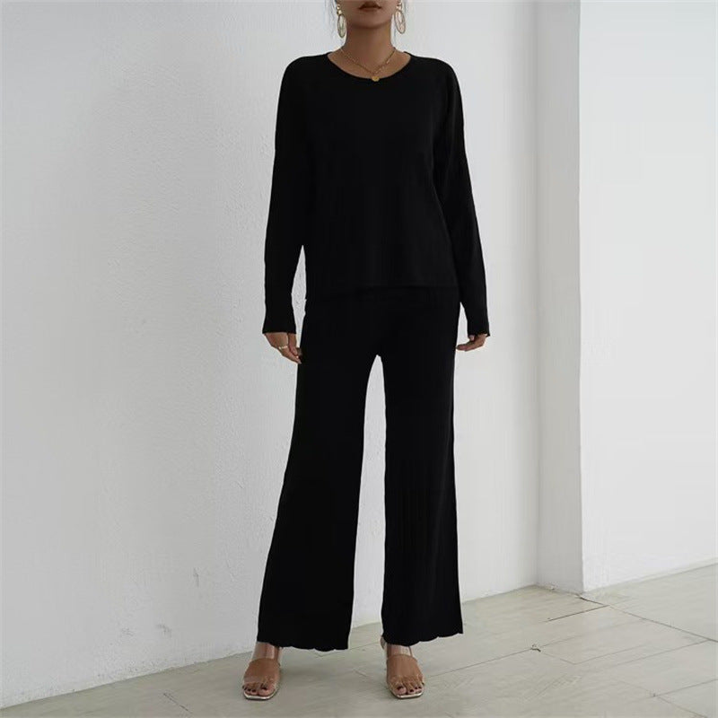 Damer avslappnad och elegant stickad loungewear-set med breda ben och fina ribbstrukturer Mirla-Eva Jonsson