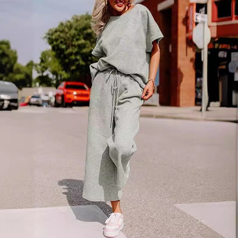 Damer avslappnad och luftig jumpsuit-set med vida ben och midjeåtdragning Mirla-Eva Jonsson