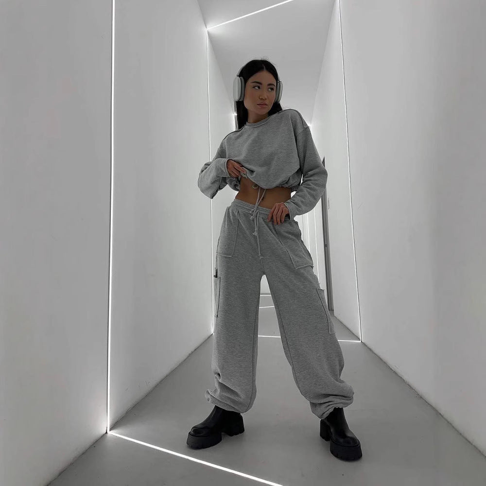 Damer avslappnad och moderiktig cropped sweatshirt med dragsko Eva Jonsson-Eva Jonsson
