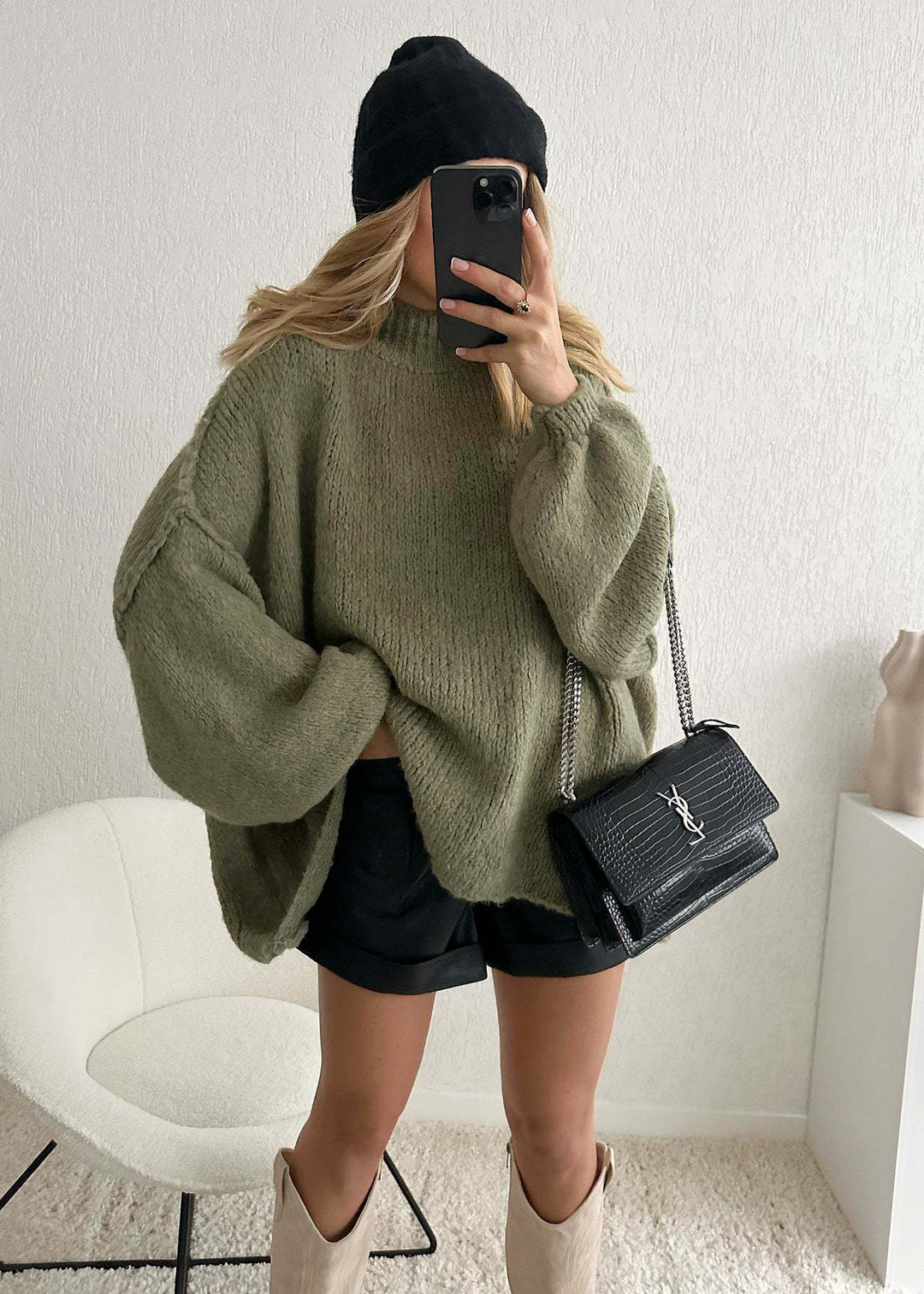 Damer avslappnad oversize tröja med höga ärmar och okonventionell skärning Eva Jonsson-Eva Jonsson