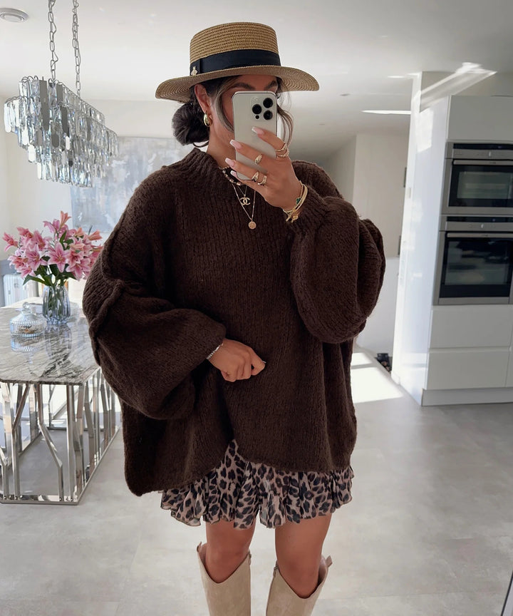Damer avslappnad oversize tröja med höga ärmar och okonventionell skärning Eva Jonsson-Eva Jonsson