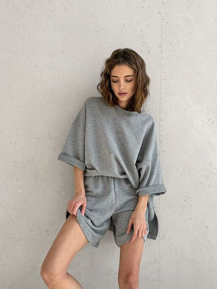 Damer avslappnad oversized fritidsset med kort ärm och bekväma byxor Mirla-Eva Jonsson