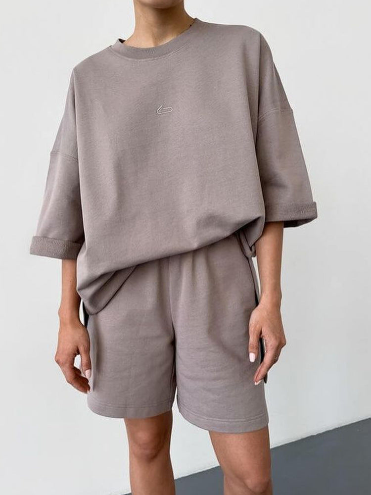 Damer avslappnad oversized fritidsset med kort ärm och bekväma byxor Mirla-Eva Jonsson