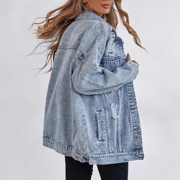 Damer avslappnad oversized jeansjacka med slitna detaljer och högkvalitativa metallknappar Eva Jonsson-Eva Jonsson