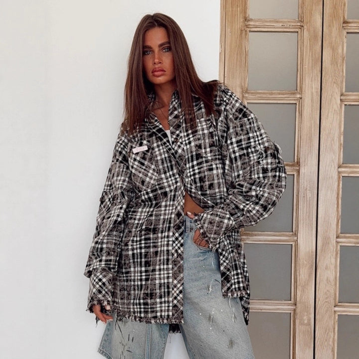 Damer avslappnad oversized skjortjacka med iögonfallande rutigt mönster och fransar Mirla-Eva Jonsson