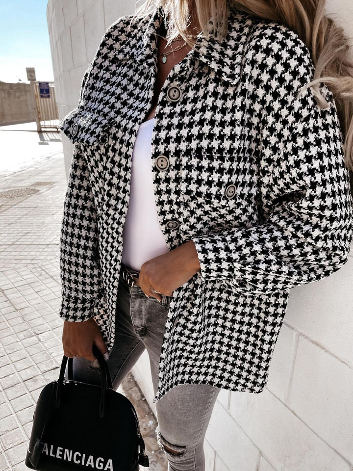 Damer avslappnad oversized skjortjacka med knapprad och bröstfickor Mirla-Eva Jonsson