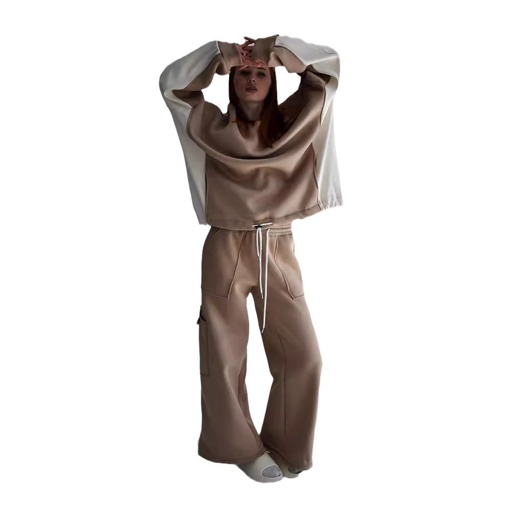 Damer avslappnad oversized sweatshirt med hög krage och bekväma cargo byxor Mirla-Eva Jonsson