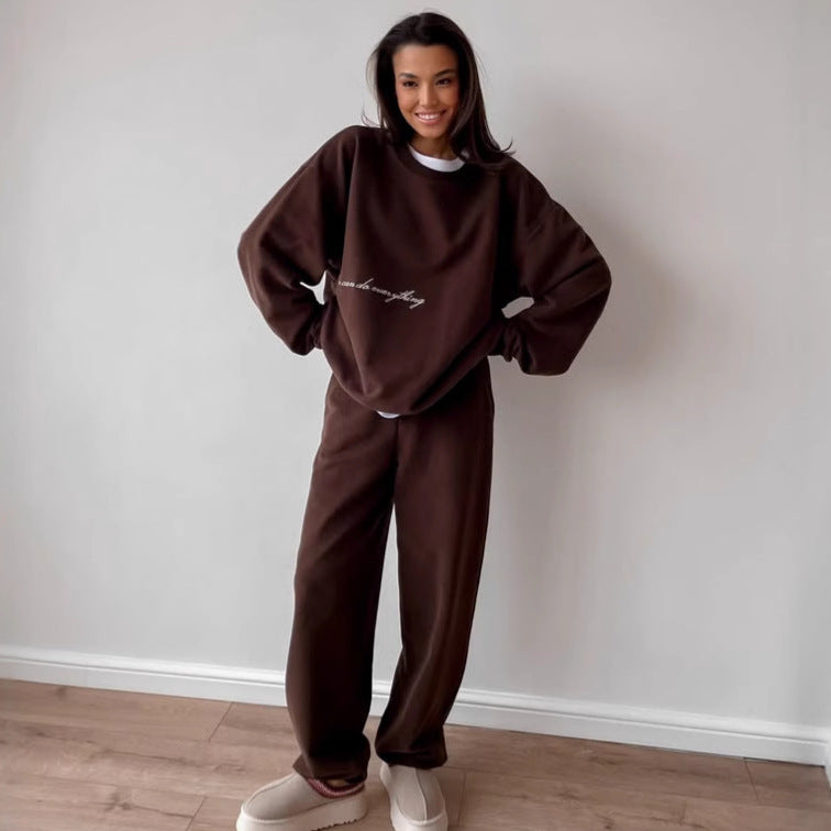 Damer avslappnad oversized sweatshirt och bekväma joggingsbyxor Eva Jonsson-Eva Jonsson