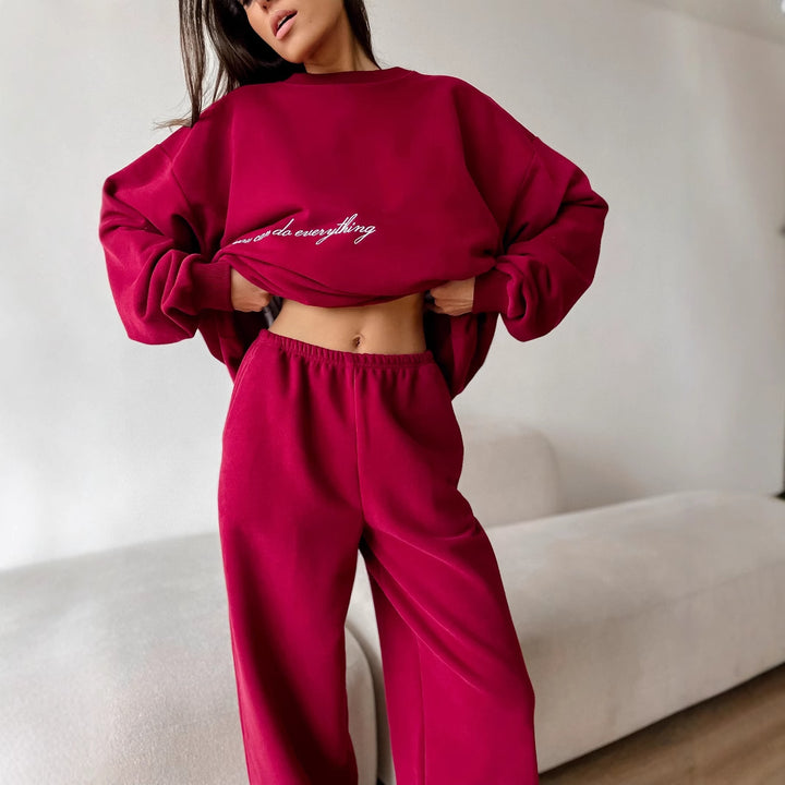 Damer avslappnad oversized sweatshirt och bekväma joggingsbyxor Eva Jonsson-Eva Jonsson
