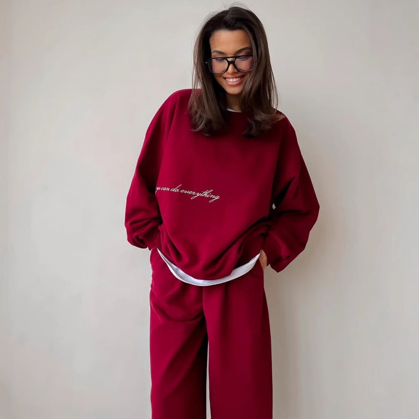 Damer avslappnad oversized sweatshirt och bekväma joggingsbyxor Eva Jonsson-Eva Jonsson