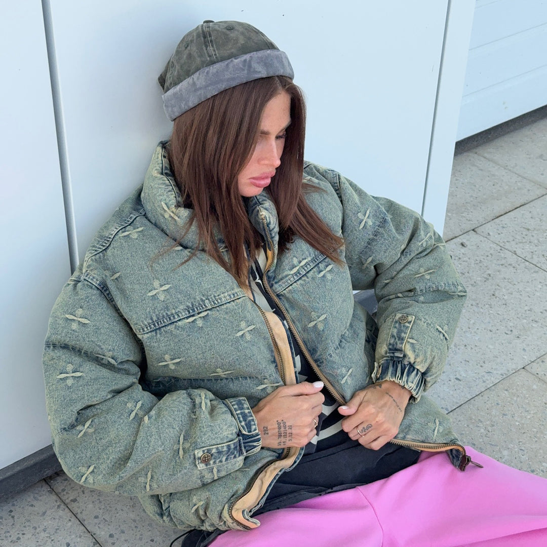 Damer avslappnad quiltad jacka i vintage-stil med hög krage Mirla-Eva Jonsson