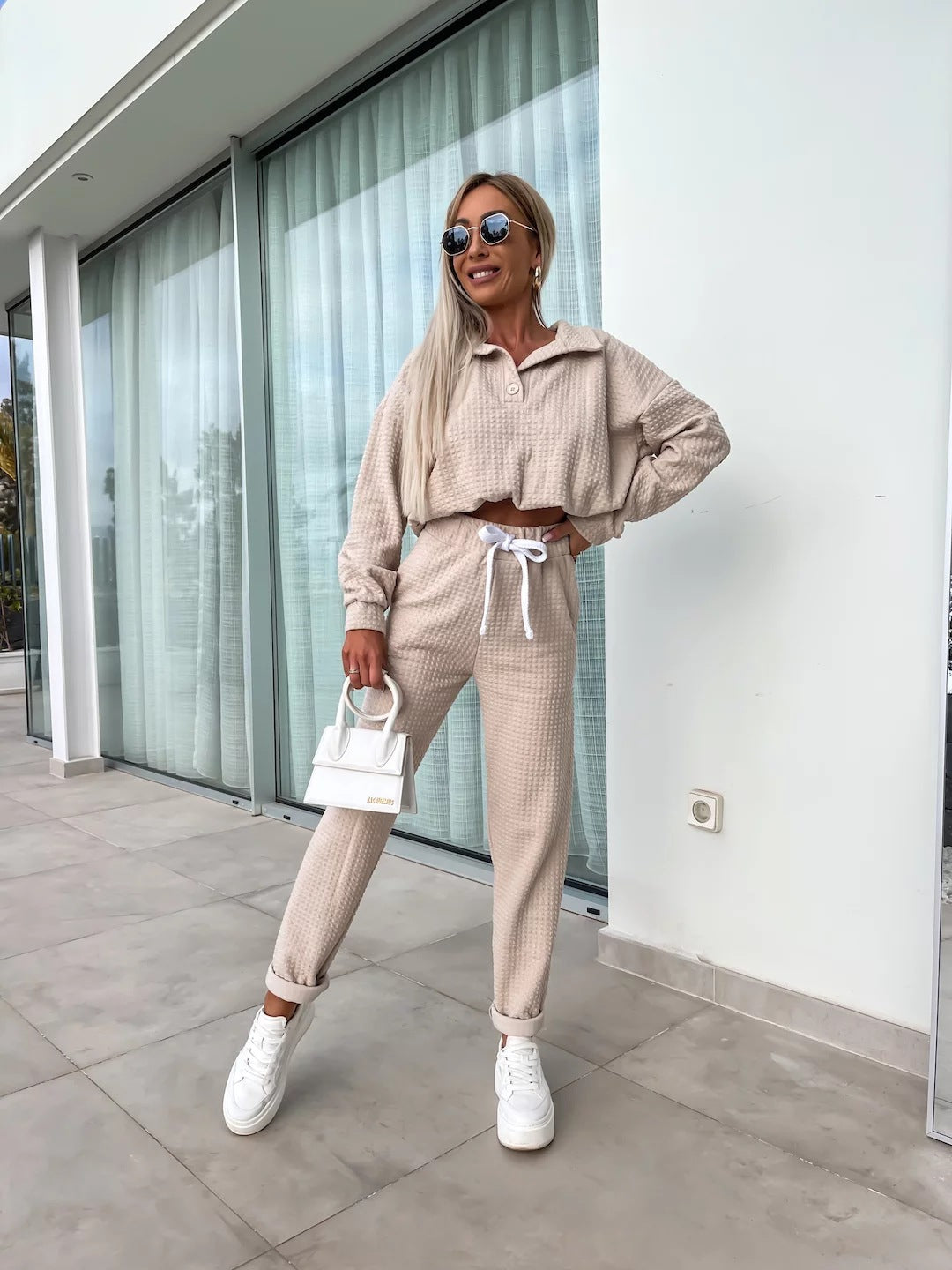 Damer avslappnad set med kort topp och lösa byxor Eva Jonsson-Eva Jonsson